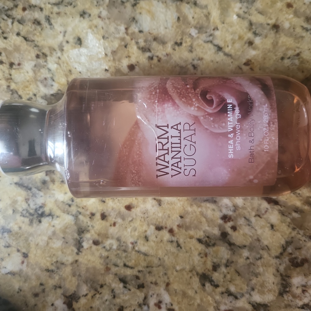 NEW WARM VANILLA SUGAR GEL BATH & BODY WORKS